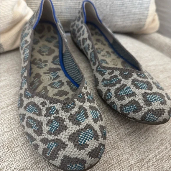 Rothy’s Size 8 Flats – Blue Gray Leopard Print – Rare Retired Style - Picture 3 of 6